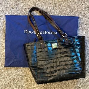 Dooney & Bourke black purse